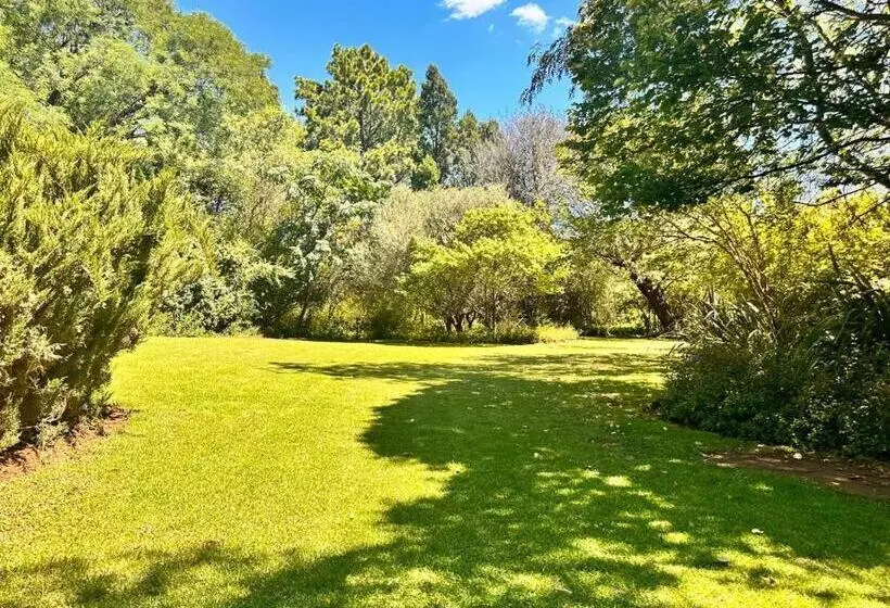 هتل Farm Stay At Rosemary Cottage On Haldon Estate