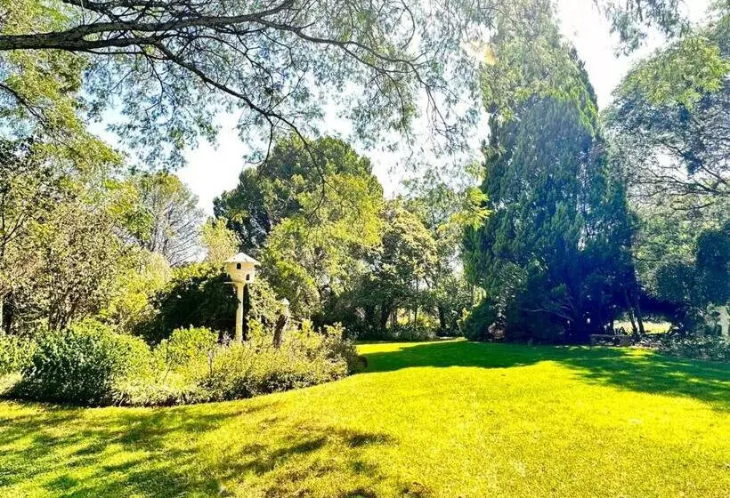 هتل Farm Stay At Rosemary Cottage On Haldon Estate