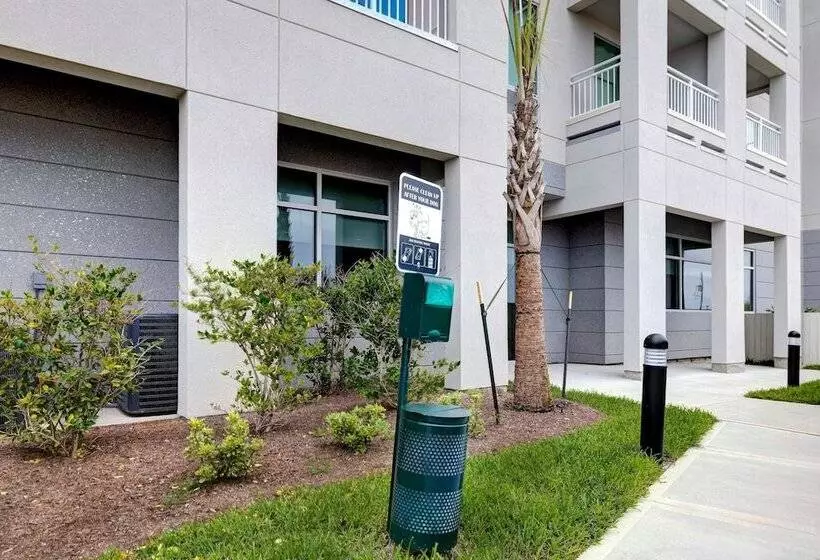 هتل Tru By Hilton Galveston