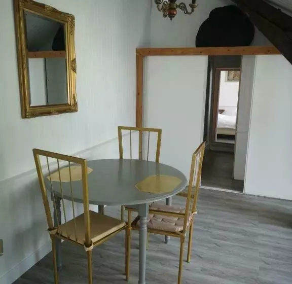 ペンション Gites Domaine Du Château De Bourville