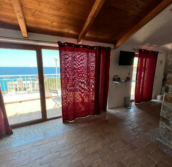 بنسيون Lady White