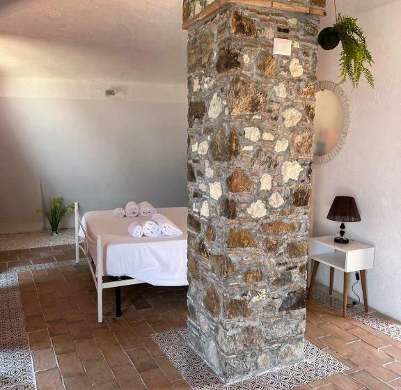 بنسيون Lady White