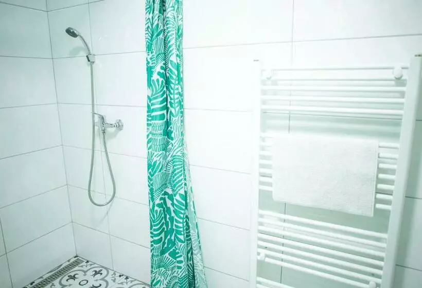 Majatalo Penzion Janota Perná