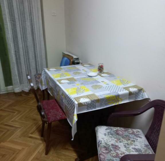 پانسیون Studije