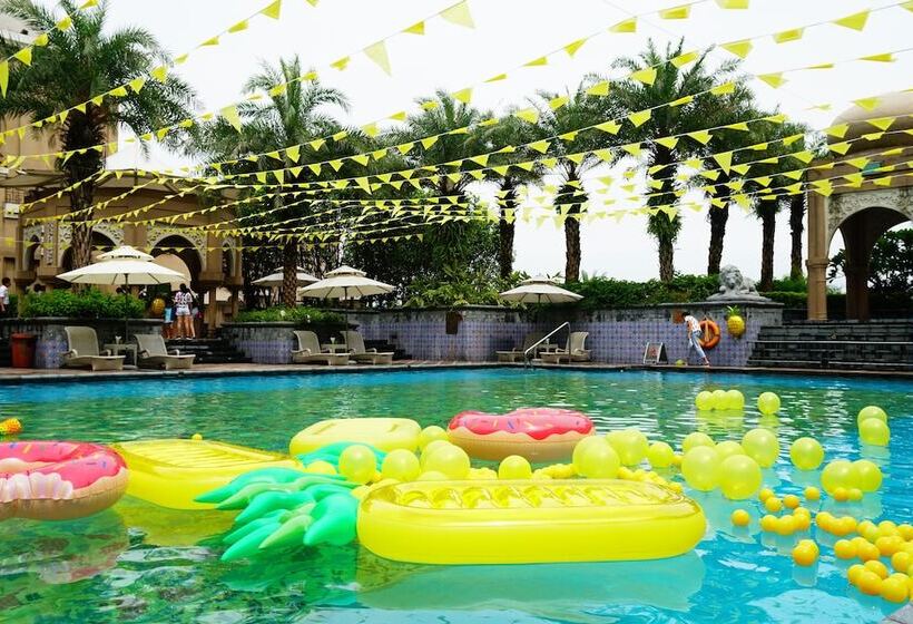 Sheraton Qingyuan Lion Lake Resort