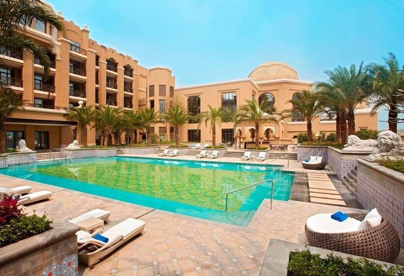 Sheraton Qingyuan Lion Lake Resort