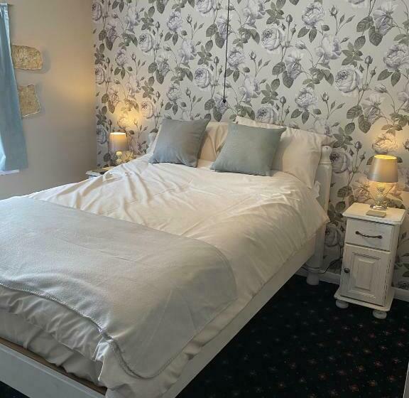 فندق صغير The Black Horse Inn