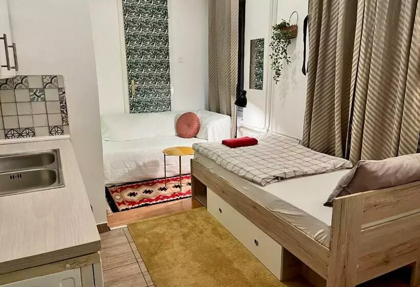 Retkeilymaja Vígszínház Private Rooms