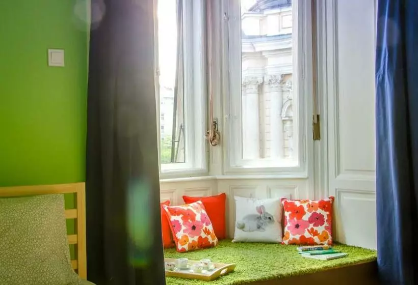 Retkeilymaja Vígszínház Private Rooms