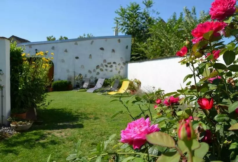 Aamiaismajoitus (B&B) Gästezimmer Klinger Tongisch