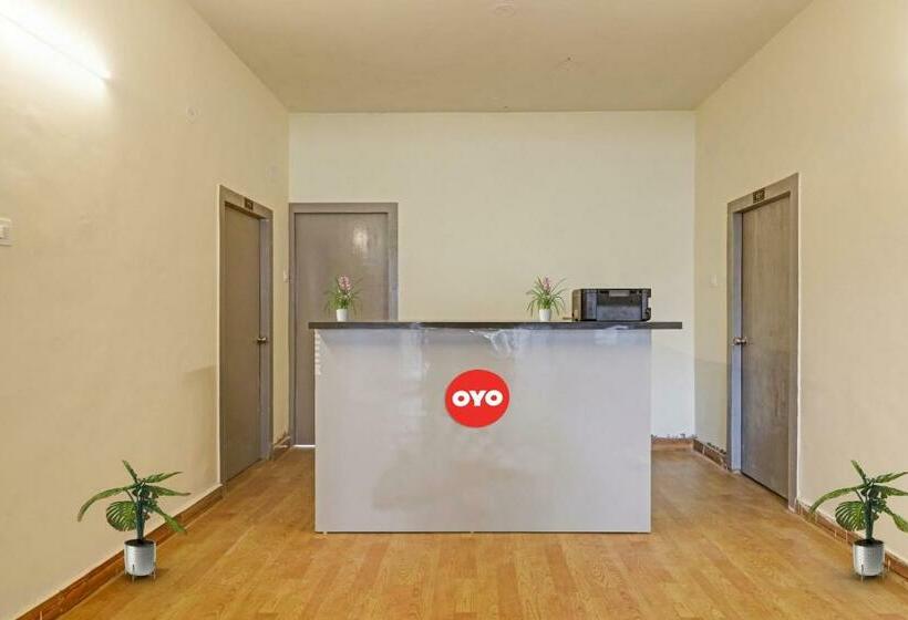 Hotel Oyo 91582 Lavish Stay