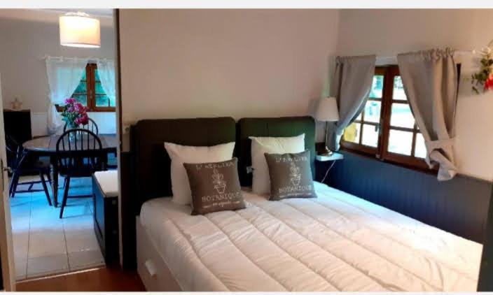 Ma Cabane Au Bord Du Lac