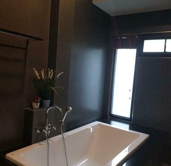 Nut & Non Pool Villa By Duangtham