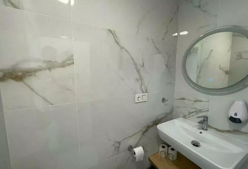 Majatalo Hostal Montevideo Beachfront