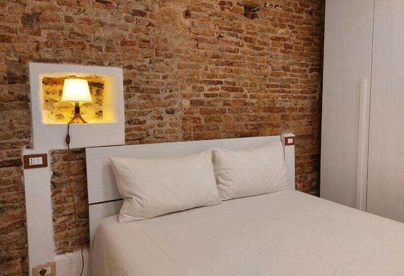 Bed and Breakfast Piazzetta La Maddalena 2