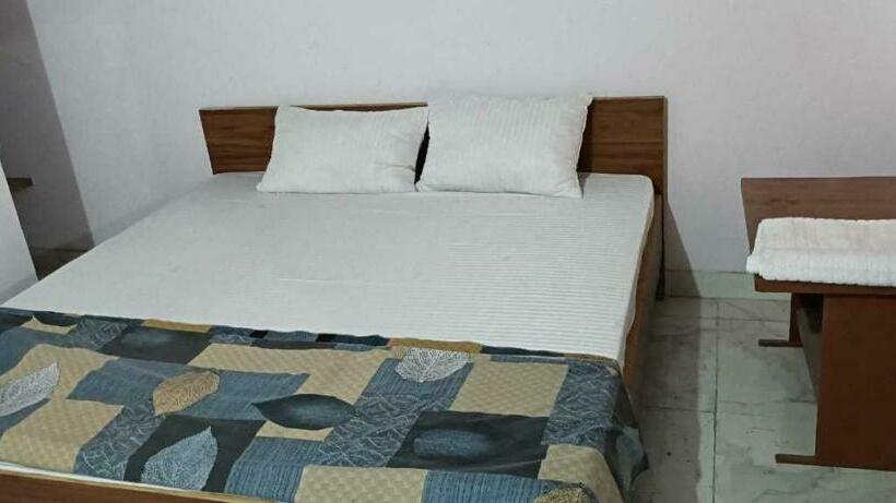 בית מלון כפרי Pop 91492 Jsb Royal Inn