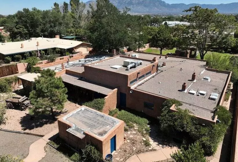 Aamiaismajoitus (B&B) Loba Luna Come Home To Enchantment