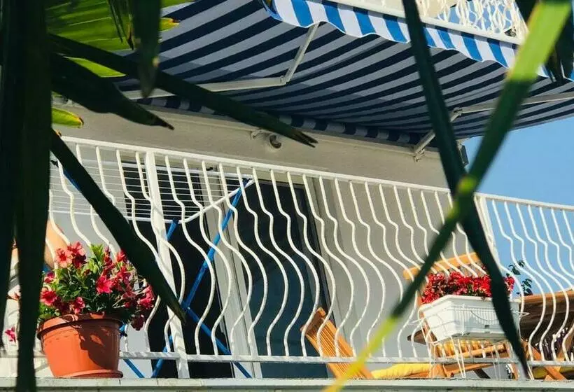 Ora Apartments
