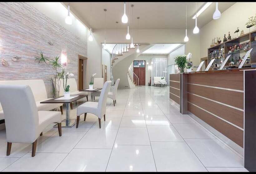 پانسیون Room In Guest Room   Valensija   Standard Twin Room