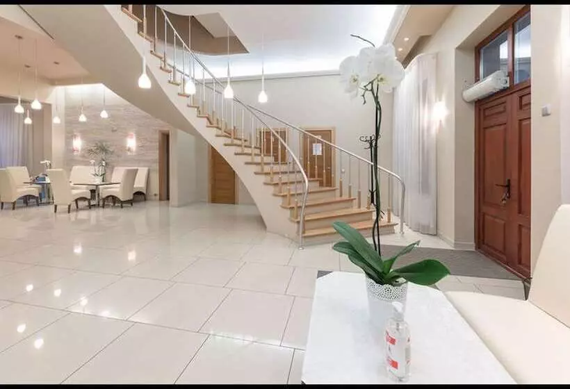 پانسیون Room In Guest Room   Valensija   Standard Twin Room