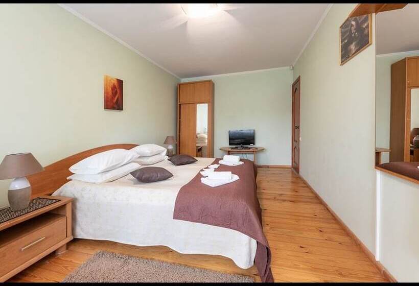 پانسیون Room In Guest Room   Valensija   Standard Twin Room