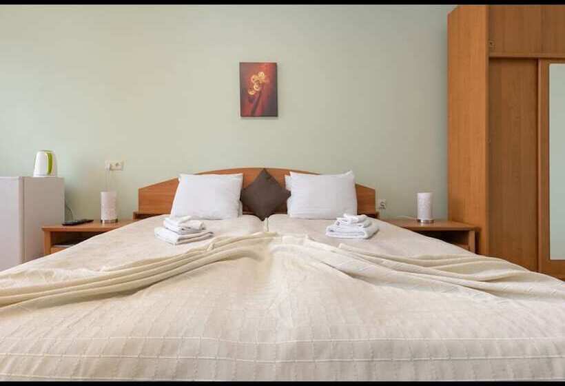 پانسیون Room In Guest Room   Valensija   Standard Twin Room