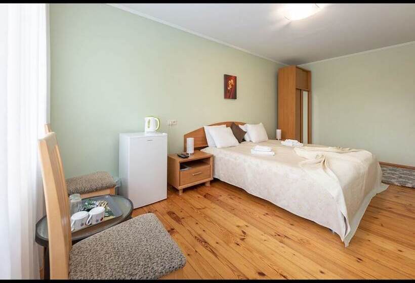 پانسیون Room In Guest Room   Valensija   Standard Twin Room