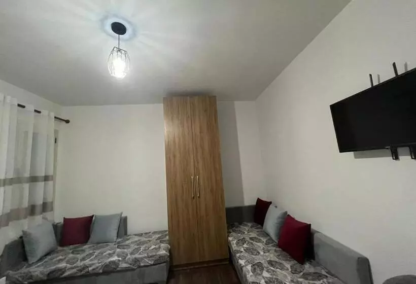 ペンション Victoria Houses, Vlore Albania