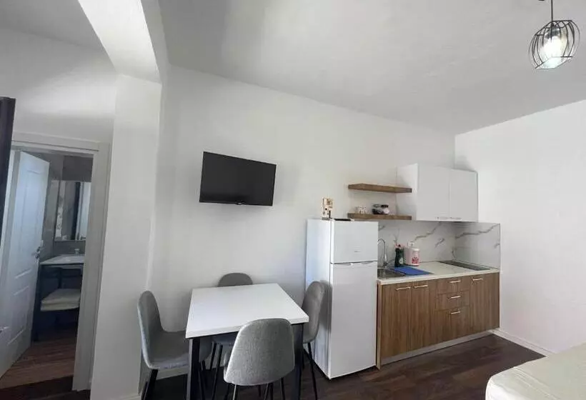 ペンション Victoria Houses, Vlore Albania