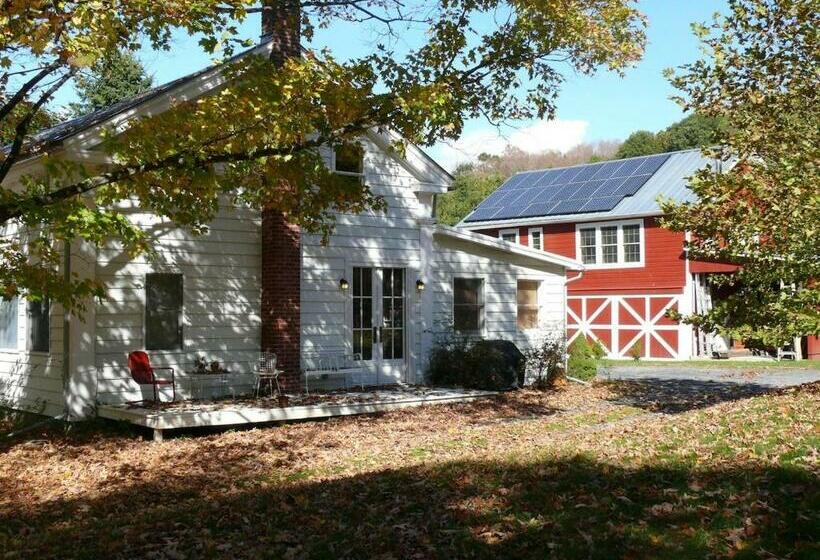 The Farmhouse Suite At Barn & Bike