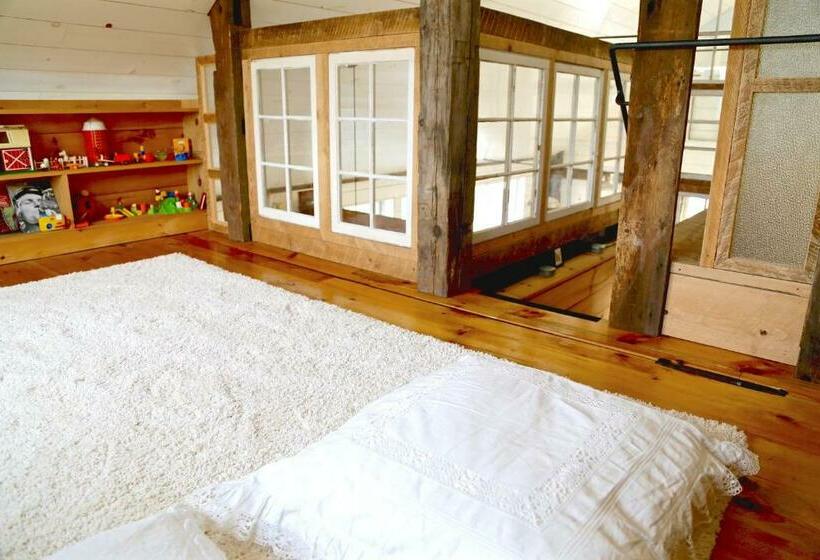 The Farmhouse Suite At Barn & Bike