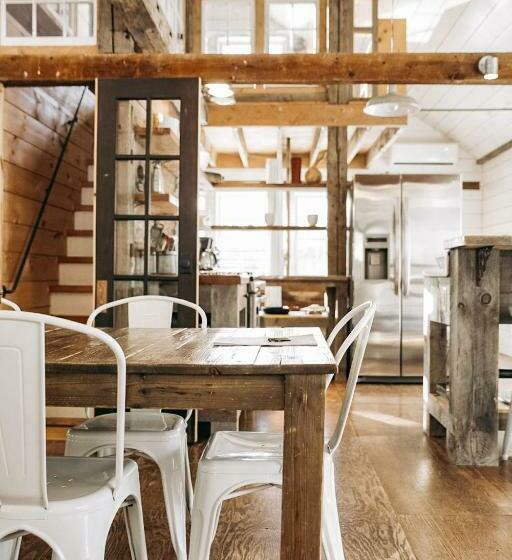 The Farmhouse Suite At Barn & Bike