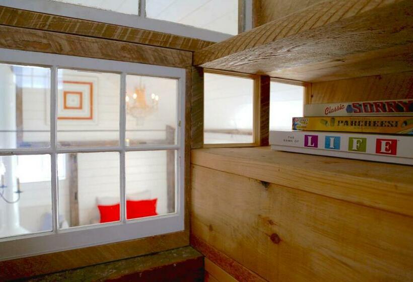 The Farmhouse Suite At Barn & Bike