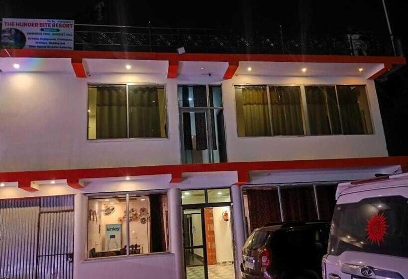 בית מלון כפרי Pop 91414 The Hunger Bite Resort