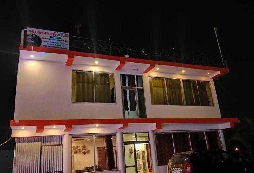 Hotel Pop 91414 The Hunger Bite Resort