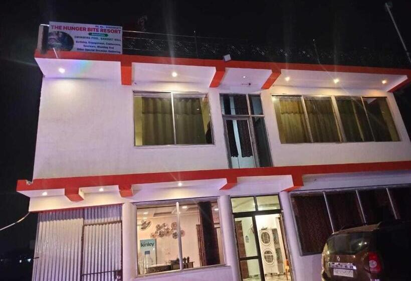 בית מלון כפרי Pop 91414 The Hunger Bite Resort