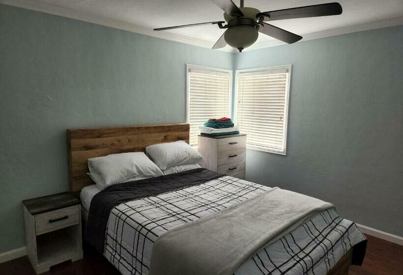 Modern 4 Bed Bungalow San Leandro Oakland Airport Washerdryer Ideal For Long Term Stay