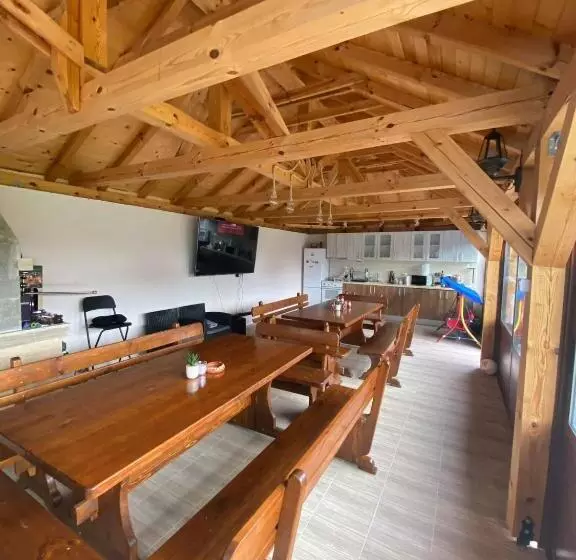 Majatalo крушунски кът тея