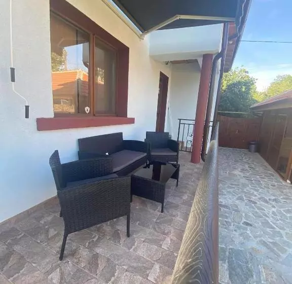 Majatalo крушунски кът тея