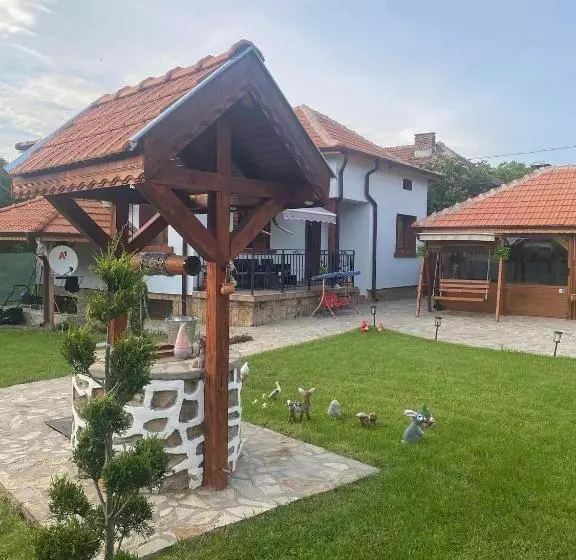 Majatalo крушунски кът тея