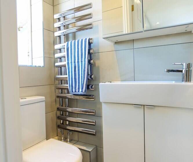 Seascape 4 Bed Home In Bracklesham Bay