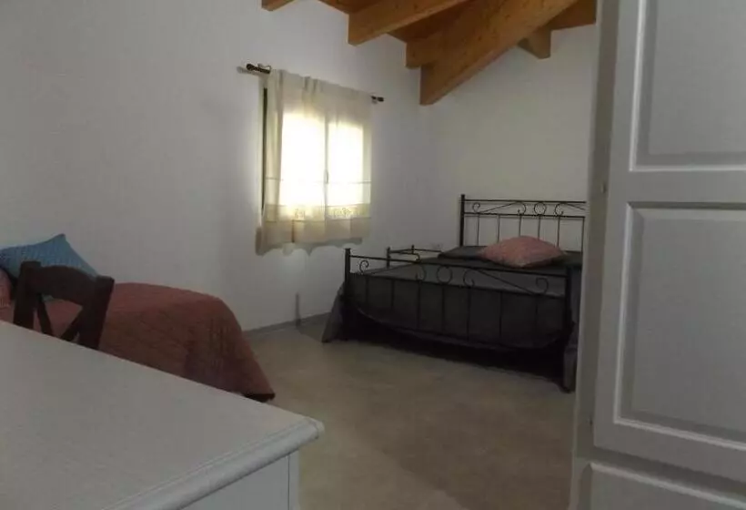 Aamiaismajoitus (B&B) Echoes Of Pleasure