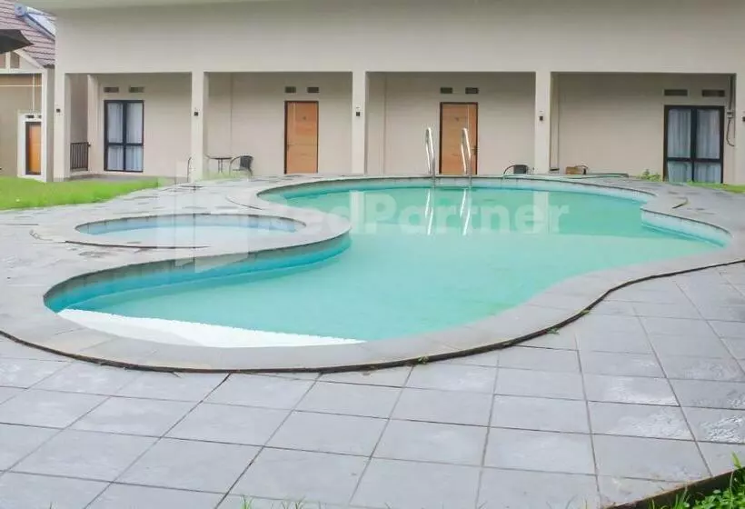 Hotelli Incottage Cisarua Puncak Mitra Reddoorz