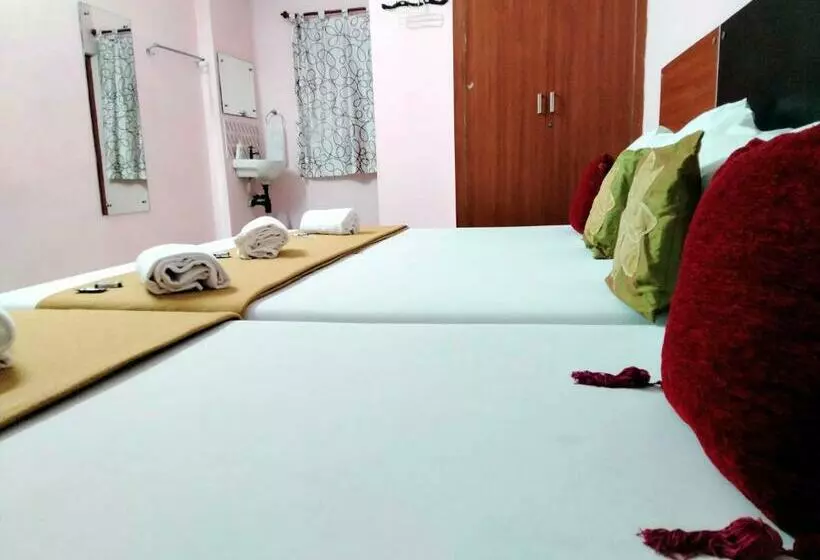 هتل Royal Green   Airport Stay