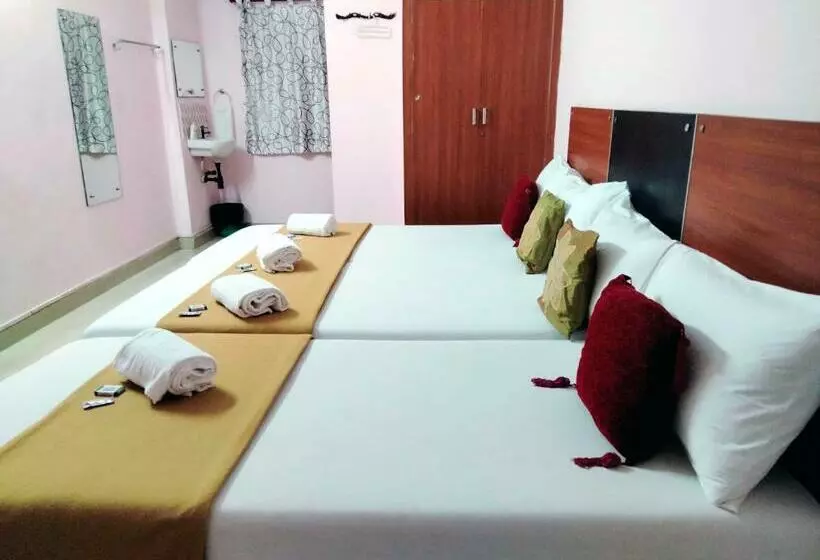 هتل Royal Green   Airport Stay
