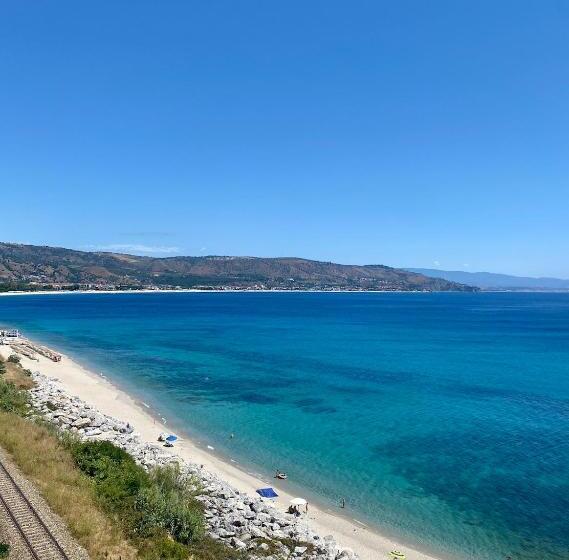 بنسيون Amoenus Bed & Breakfast