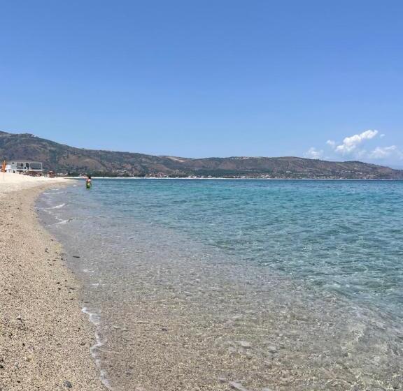 بنسيون Amoenus Bed & Breakfast