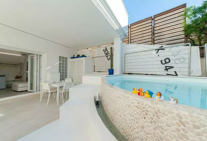 پانسیون Lux B&beach Sardvs Castelsardo