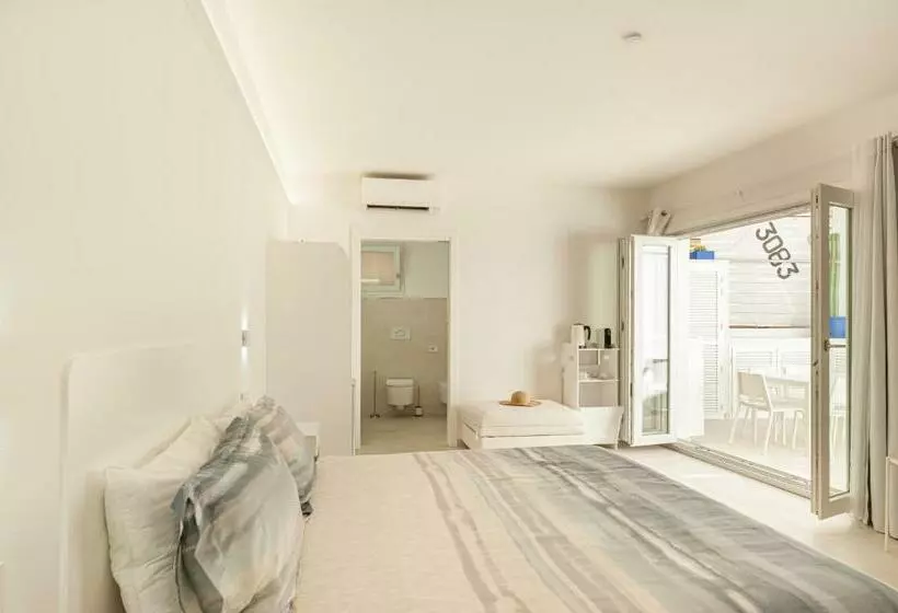 پانسیون Lux B&beach Sardvs Castelsardo