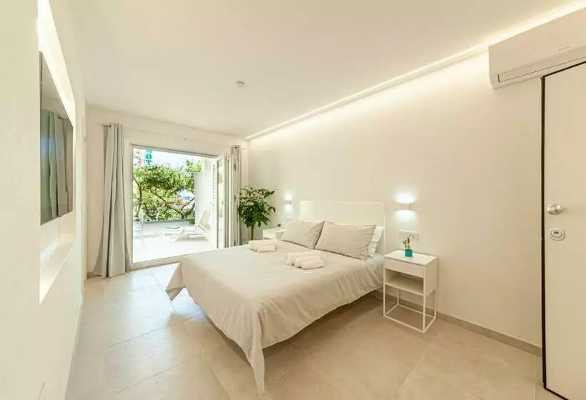 پانسیون Lux B&beach Sardvs Castelsardo